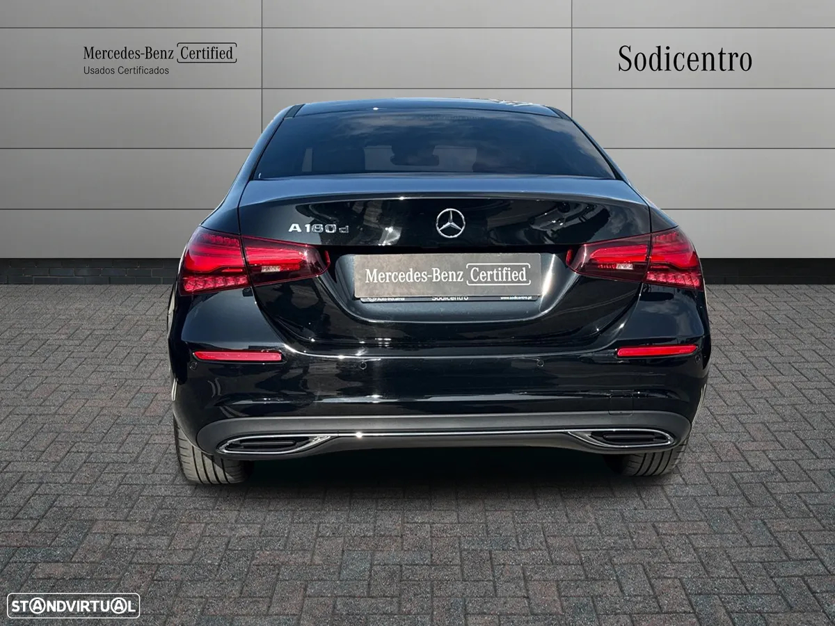 Mercedes-Benz A 180 Limousine d - 11