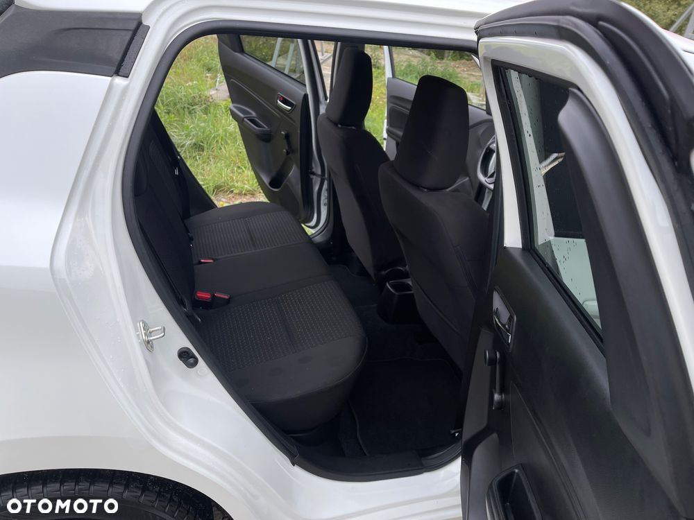 Suzuki Swift 1.2 Premium Plus - 12