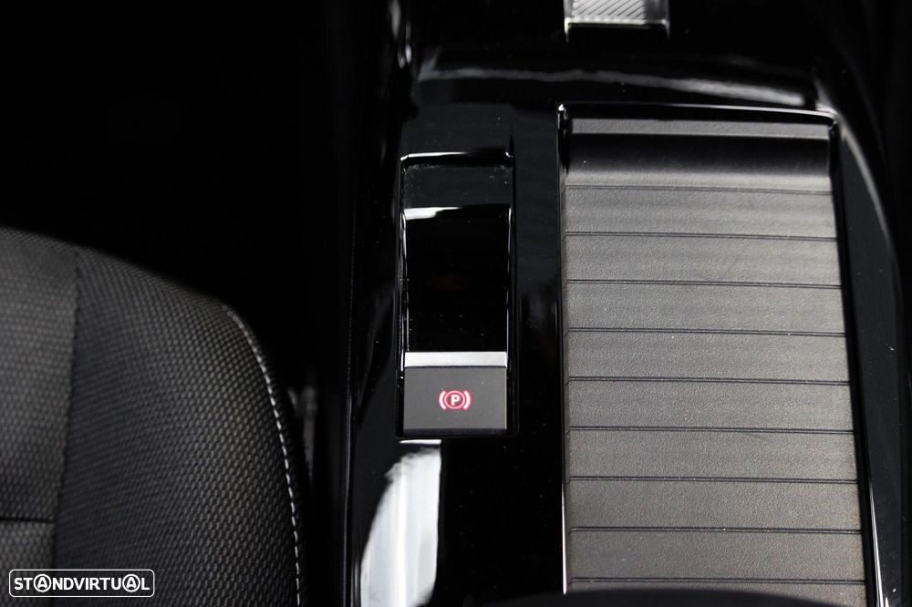 Citroën C4 X 1.2 Hybrid Plus e-DSC6 - 19