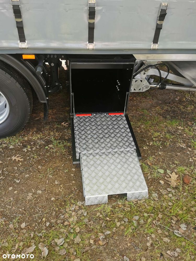 Iveco Eurocargo 280KM, 21 palety, Winda - 14
