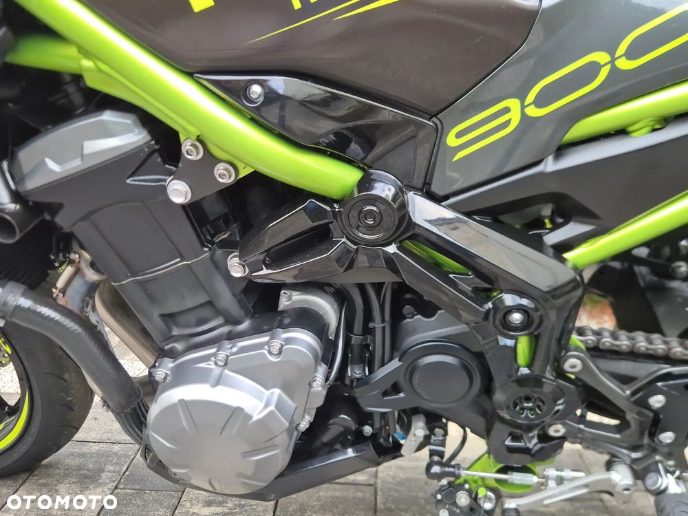 Kawasaki Z 900 - 23