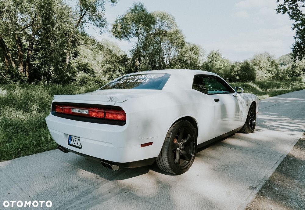Dodge Challenger - 3