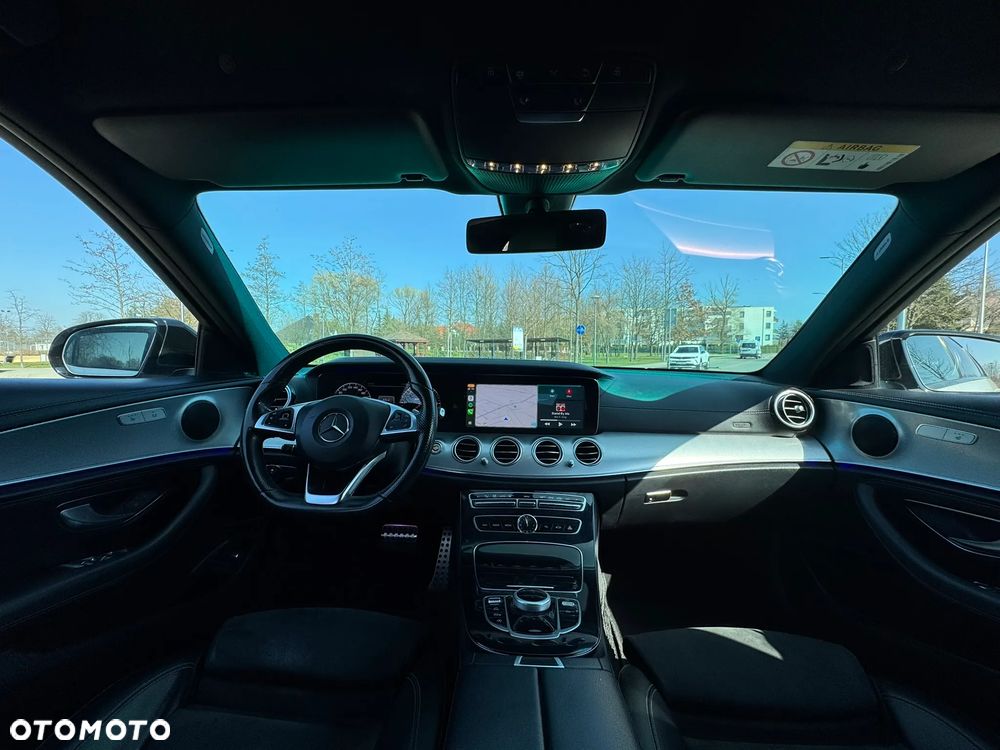 Mercedes-Benz Klasa E 220 d 4-Matic 9G-TRONIC - 13
