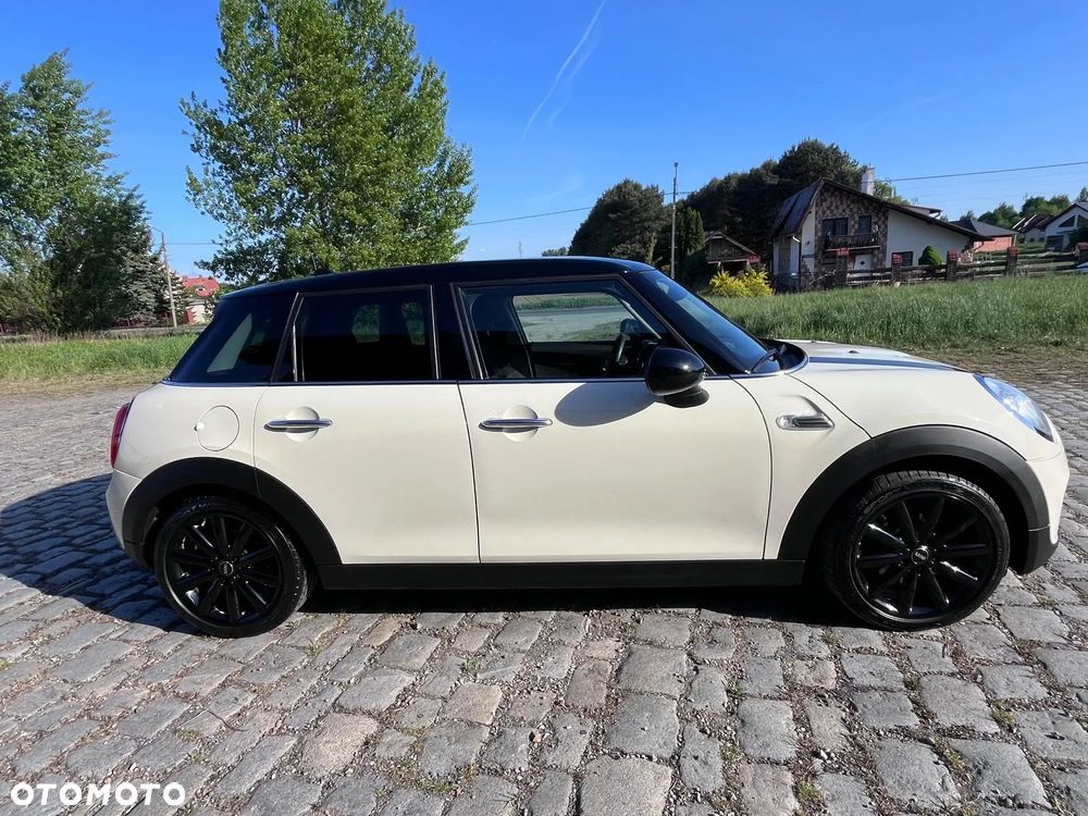 MINI Cooper Standard - 3