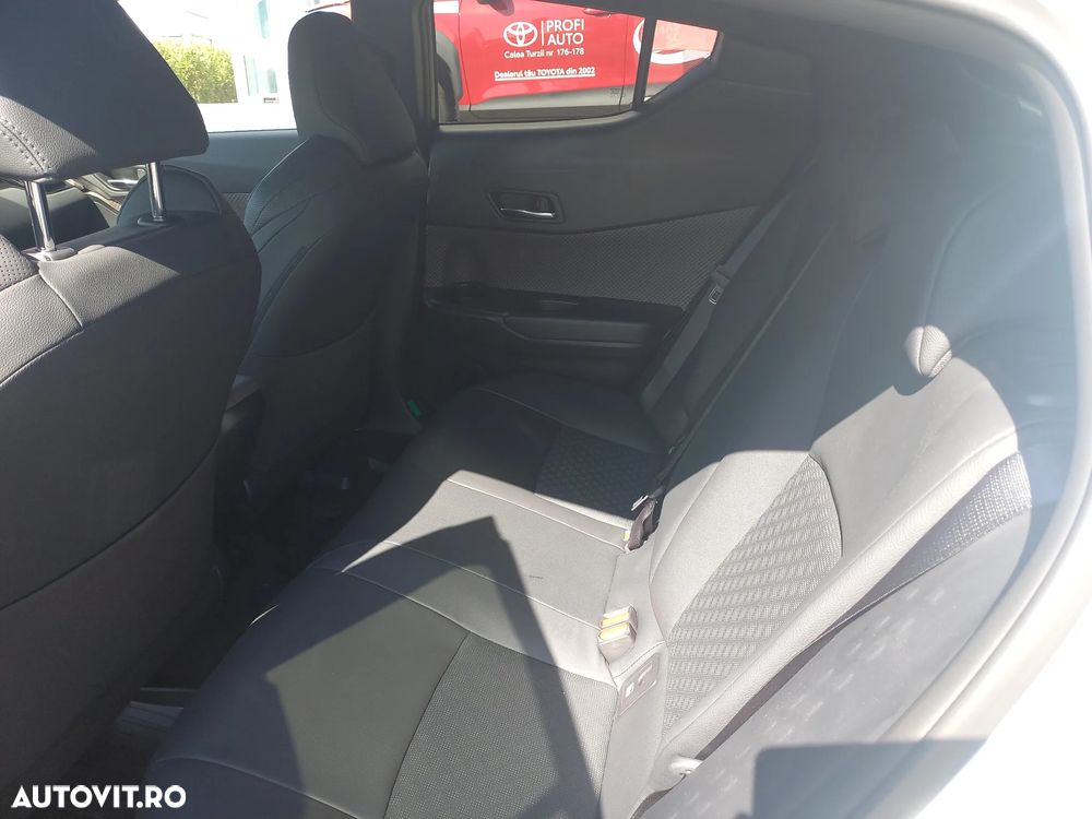 Toyota C-HR 2.0 HSD 184 CP 4x2 CVT C-lassy bi-tone - 32
