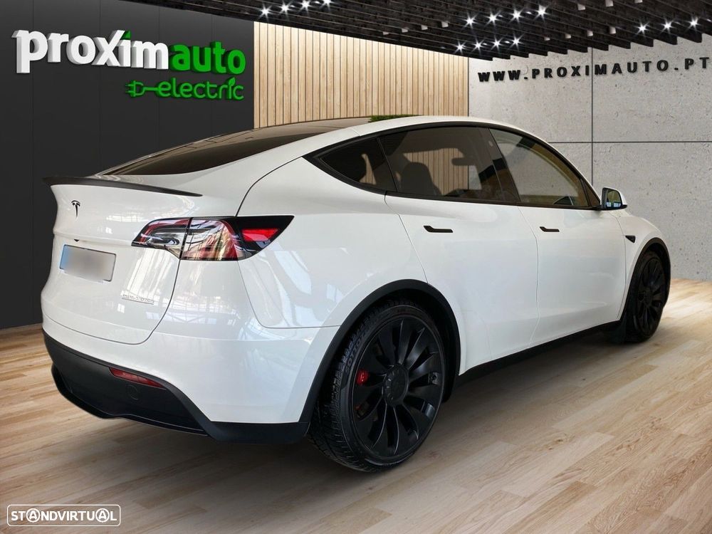 Tesla Model Y Performance Tração Integral - 11