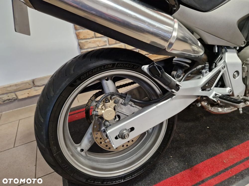 Honda Hornet - 26
