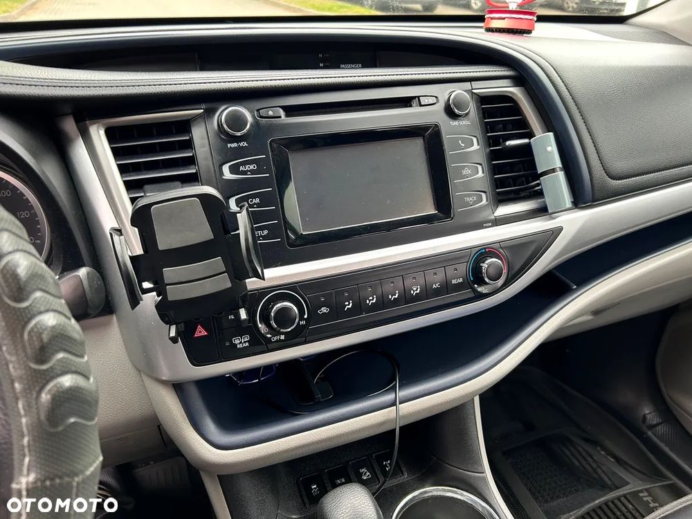 Toyota Highlander 3.5 V6 - 8