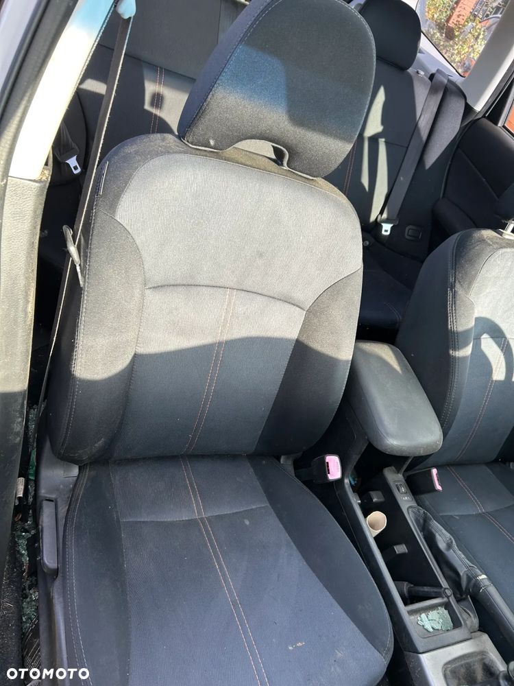 FOTELE KANAPA SUBARU FORESTER III - 3