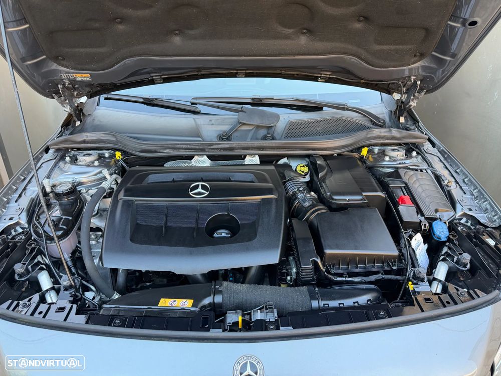 Mercedes-Benz GLA 180 d Urban - 13