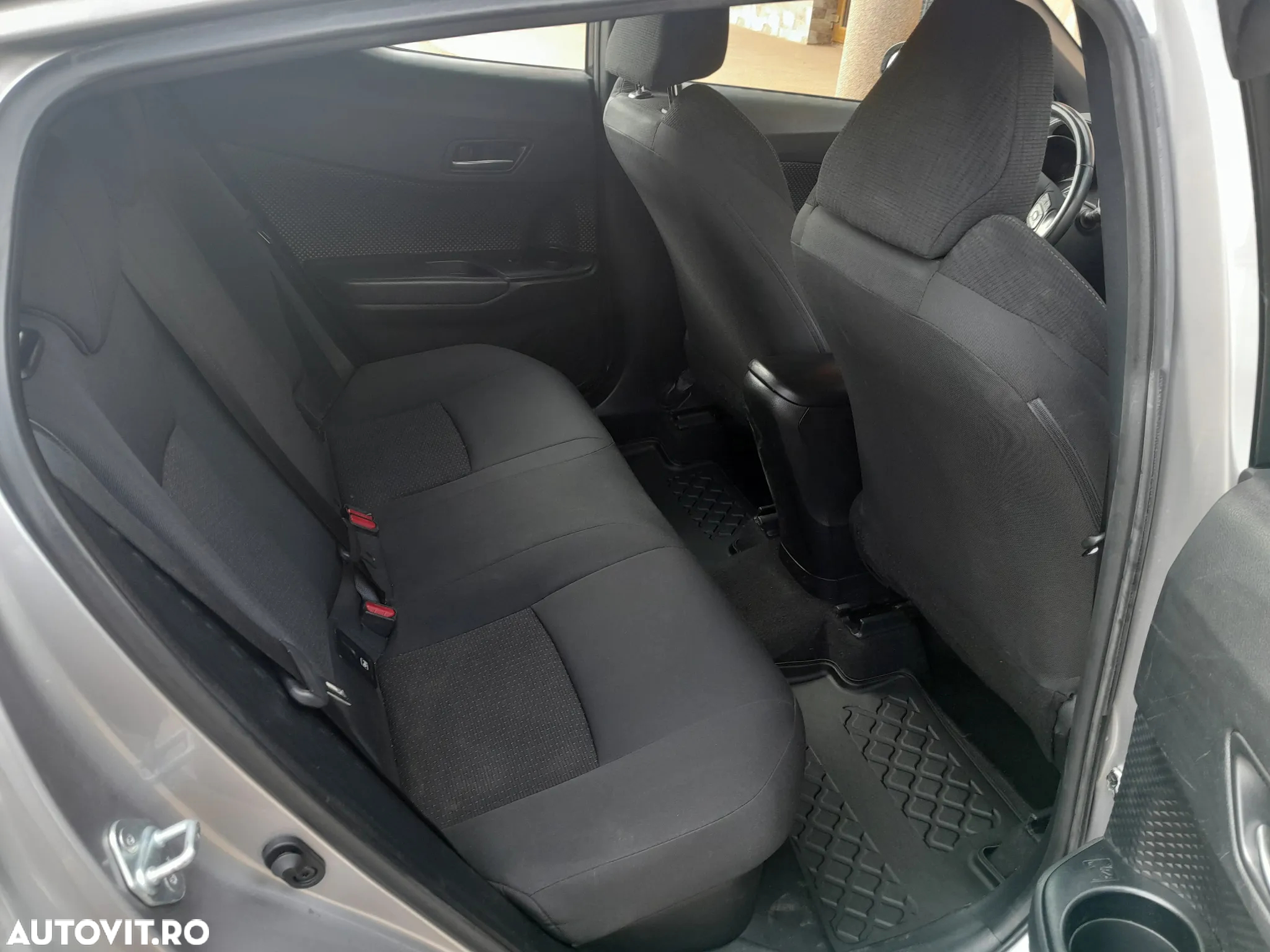 Toyota C-HR ver-hybrid-business--edition - 6