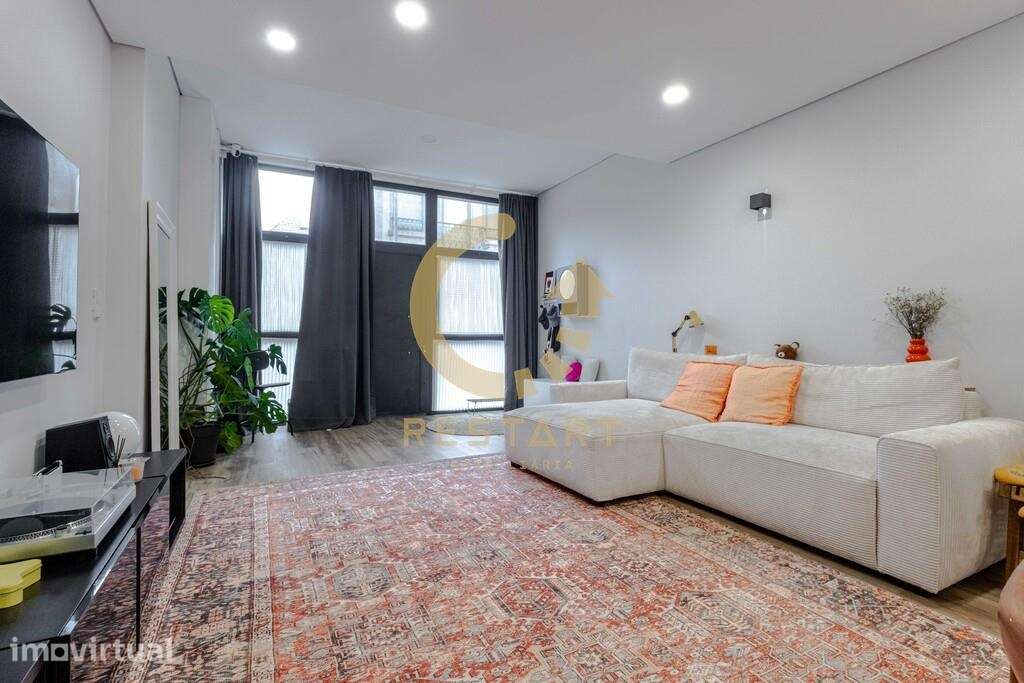 Apartamento T1+1 com 87 m2 no Porto. - Grande imagem: 3/25