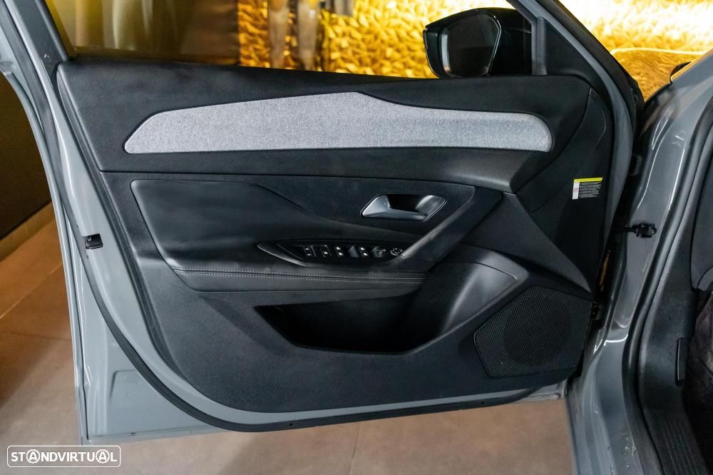 Peugeot 308 1.5 BlueHDi Allure EAT8 - 48