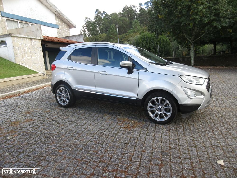 Ford EcoSport - 12