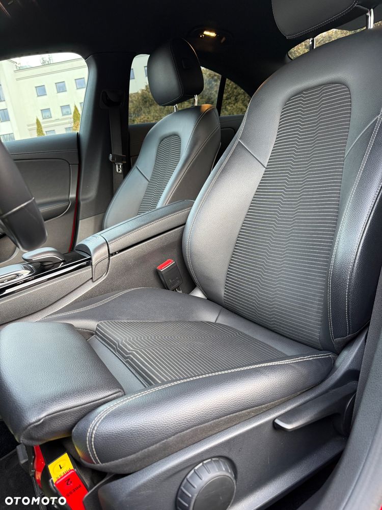 Mercedes-Benz CLA 220 Progressive 7G-DCT - 13