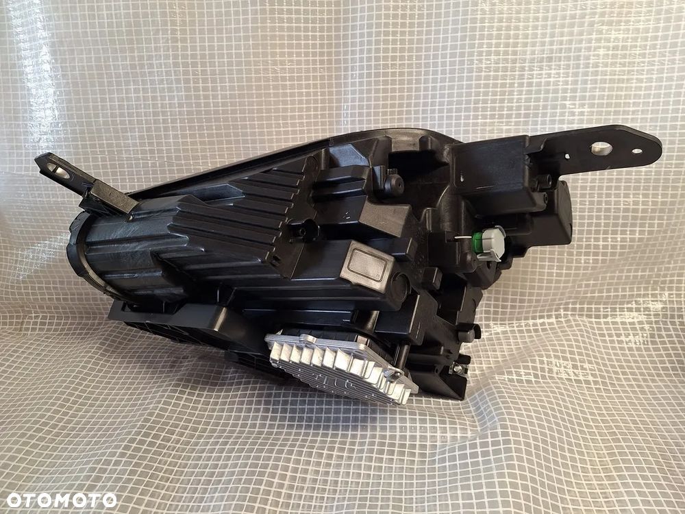 lampa przod > maserati grecale m182 < full led . lewa . orginal NOWA . kpl. - 4