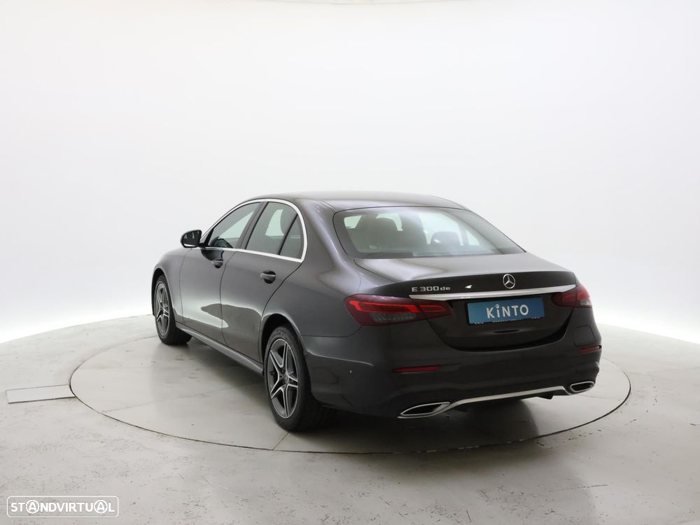 Mercedes-Benz E 300 de AMG Line - 4