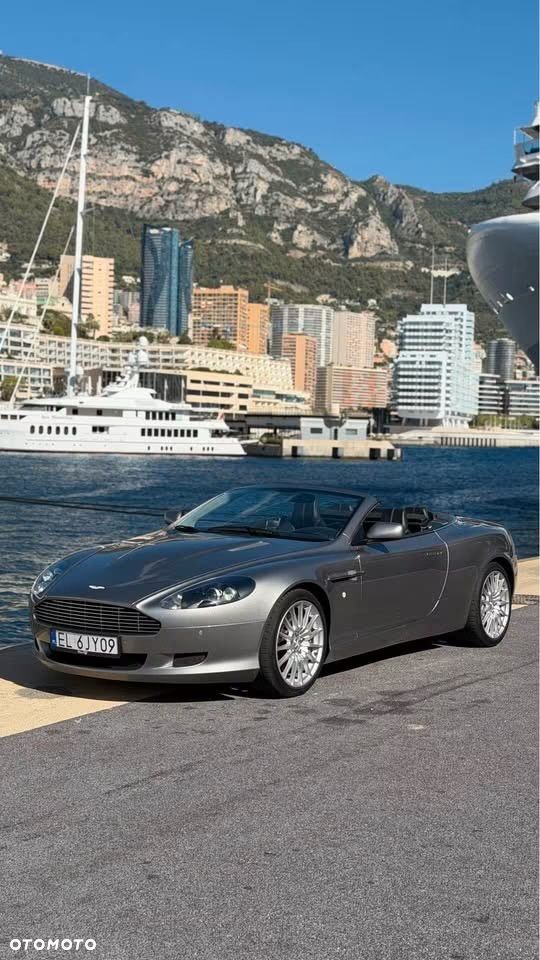 Aston Martin DB9 Standard - 2