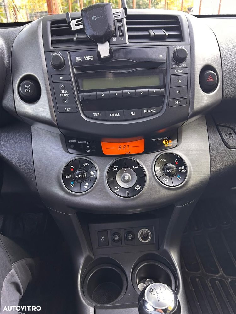 Toyota RAV4 2.2 D-4D Executive - 15