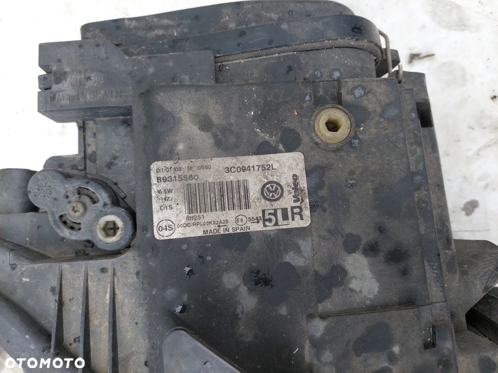 LAMPA PRZEDNIA  BI-XENON SKRĘTNY PRZÓD PRAWA VW PASSAT B6  3C0941752L 3C0941751L 3C0941752E 3C0941754H UK - 3