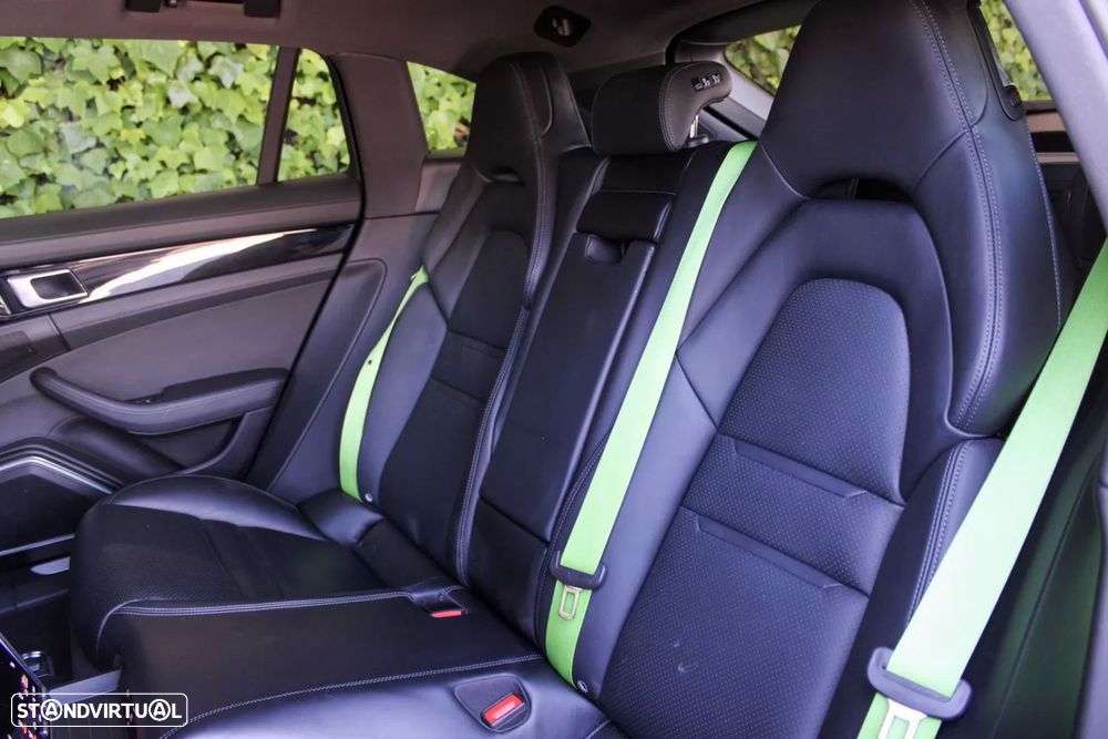 Porsche Panamera 4 E-Hybrid — fotografia 13