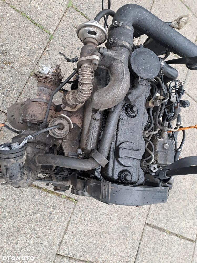 Volkswagen Passat B5 1.9 TDi 110KM silnik kompletny kod AFN AVG - 1