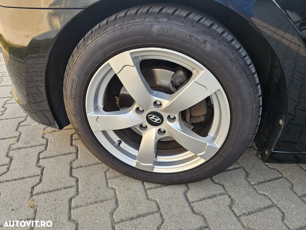 Hyundai i40 i40cw 1.7 CRDi Automatik Premium - 17