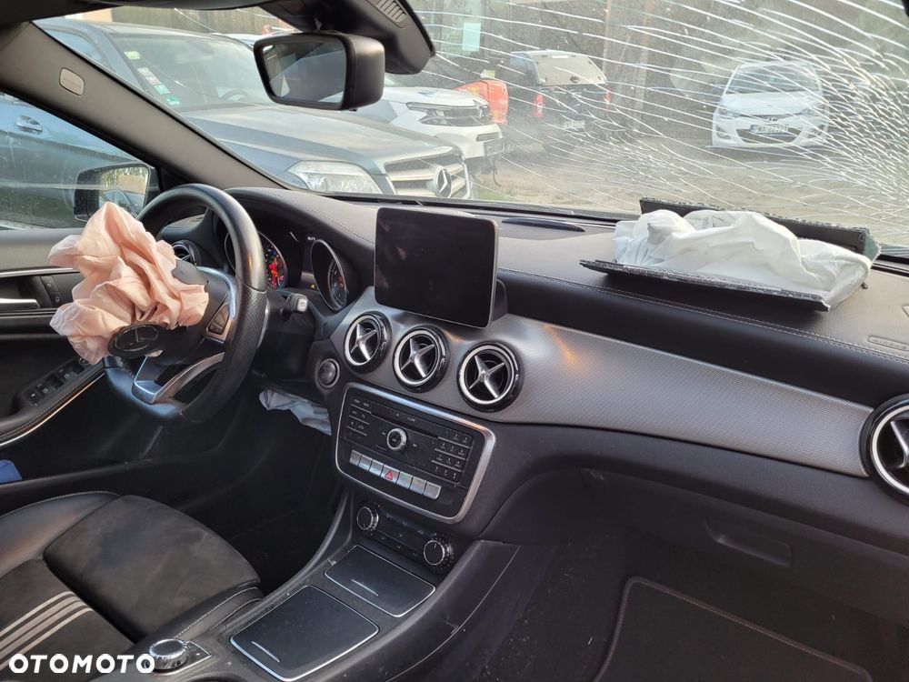 Mercedes-Benz Klasa A 180 (BlueEFFICIENCY) 7G-DCT AMG Sport - 12