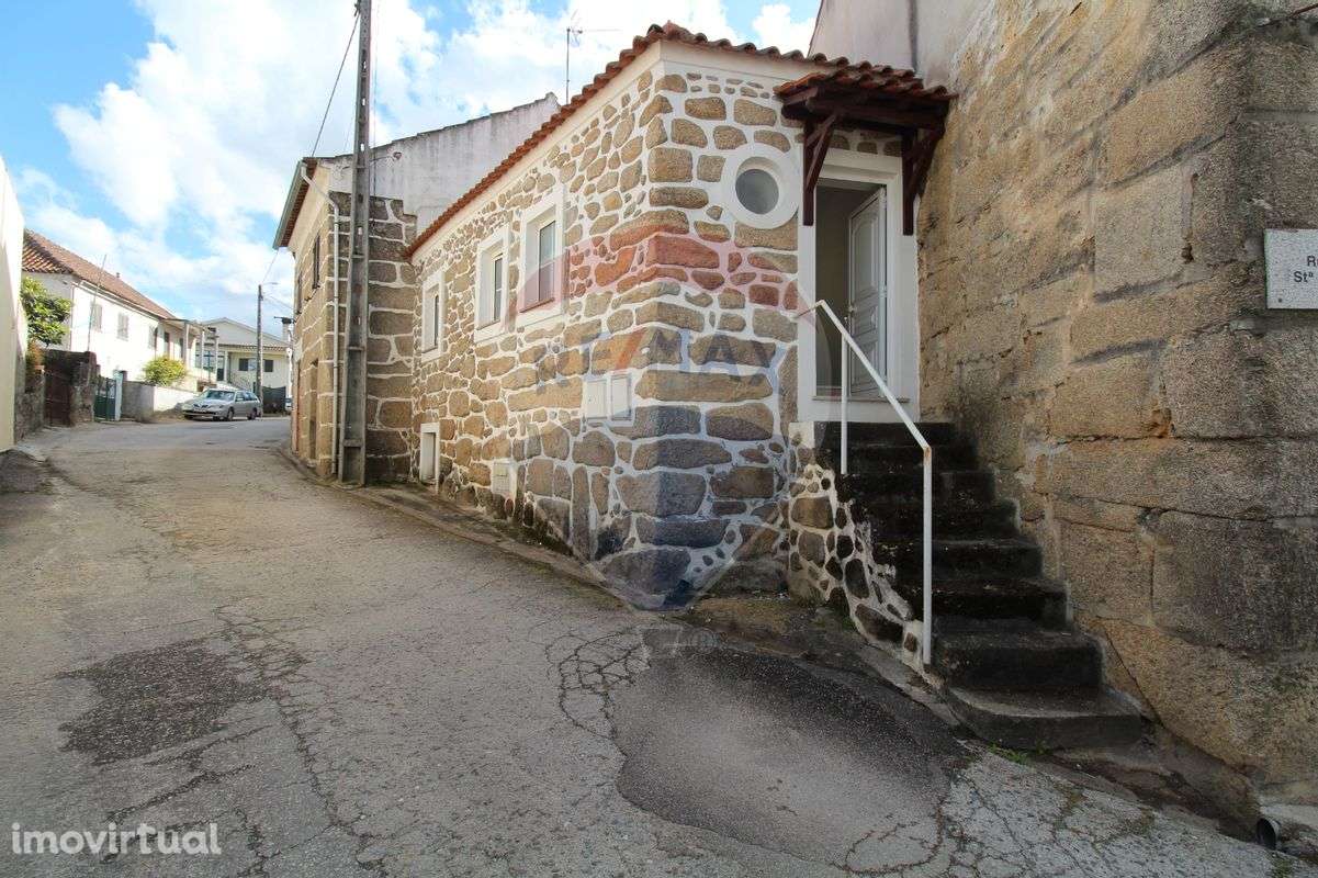 Moradia T1 para venda - Grande imagem: 2/23