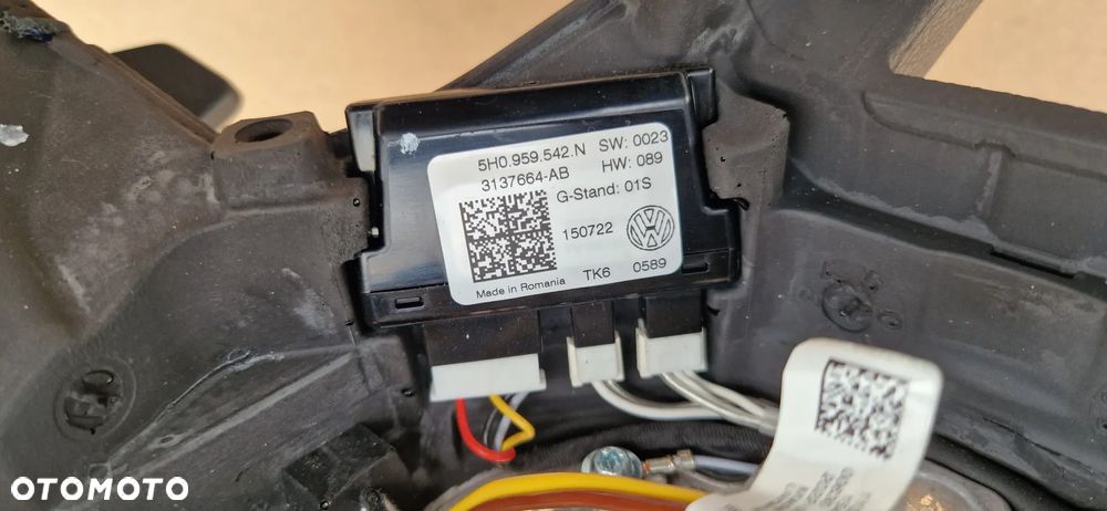 KIEROWNICA SKÓRZANA VW GOLF VIII ŁOPATKI NIEBIESKA NIĆ 311708981 CLJ - 8