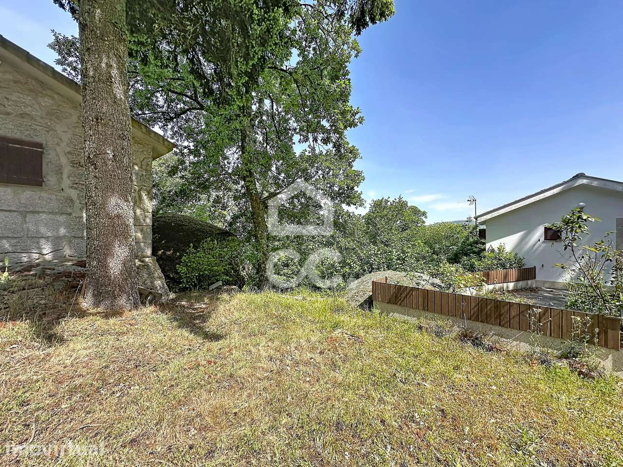 Quinta Envolvida pela Natureza para Habitação, Refúgio ou Investimento - Grande imagem: 5/37