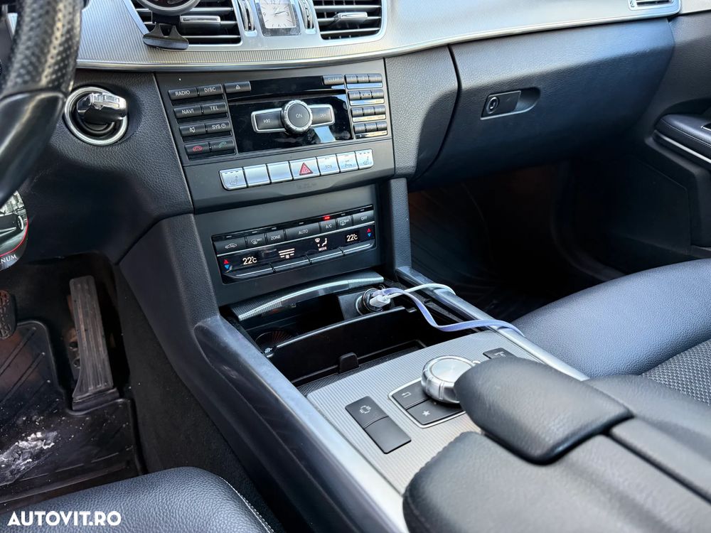 Mercedes-Benz E 250 BlueTEC 4Matic 7G-TRONIC Elegance - 25