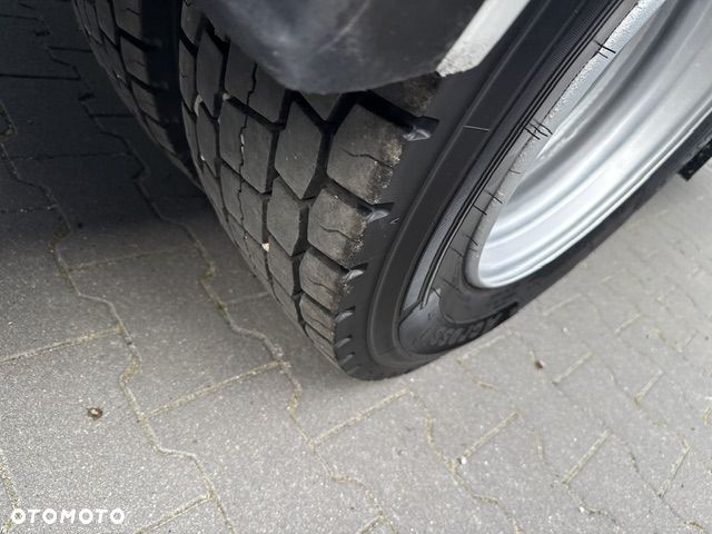 Mercedes-Benz Atego 1223 Skrzynia 7,5M/ Sypialka / Niski przebieg / - 12