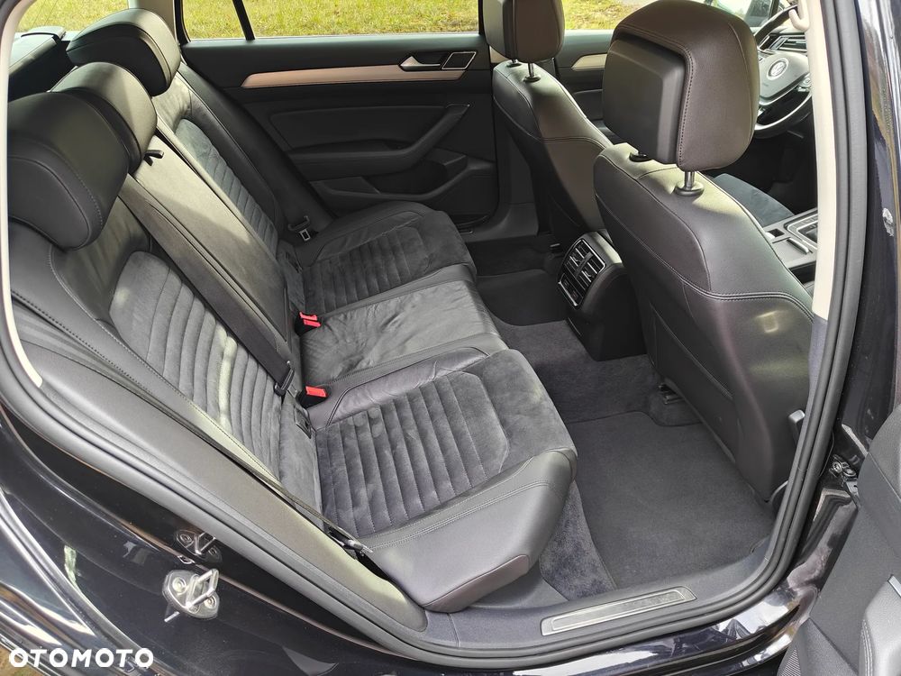Volkswagen Passat - 28