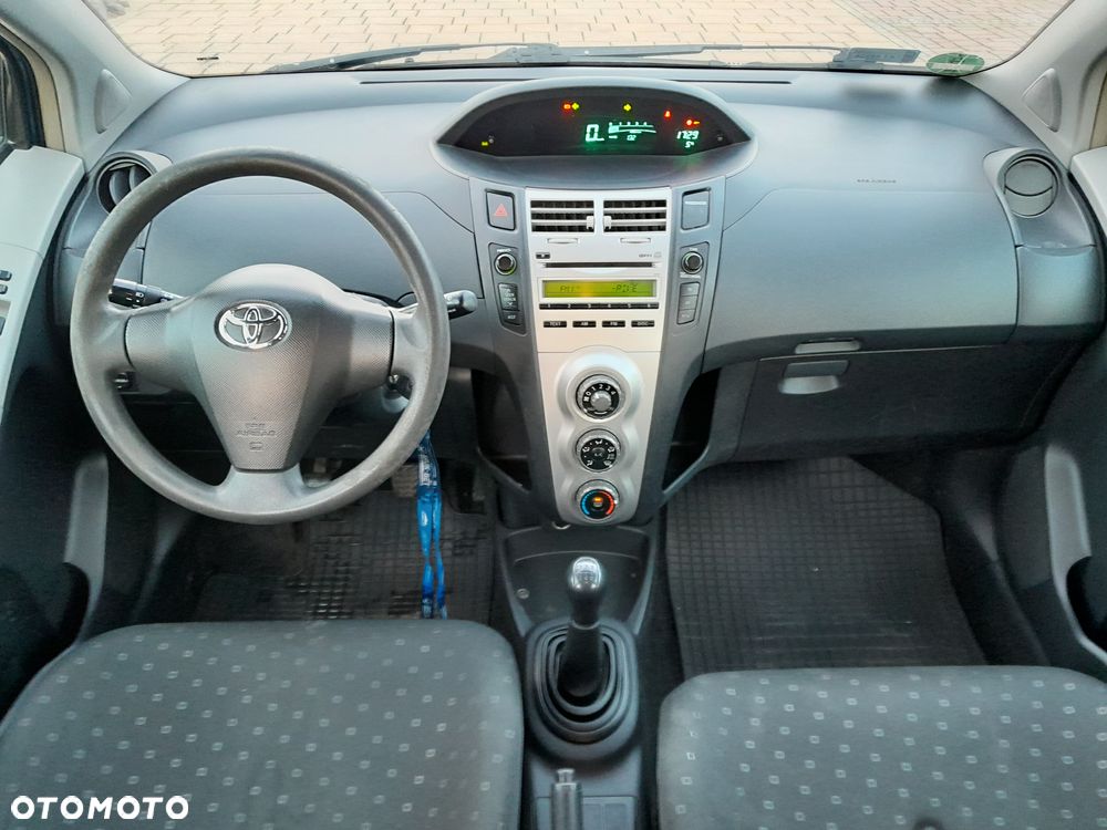 Toyota Yaris 1.4 D-4D Luna - 11