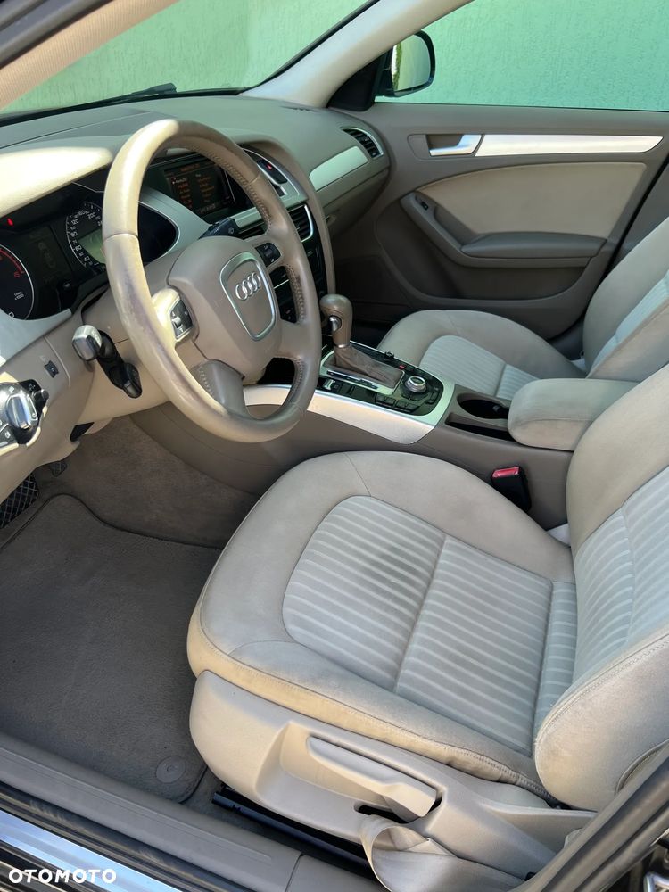 Audi A4 Limousine - 10