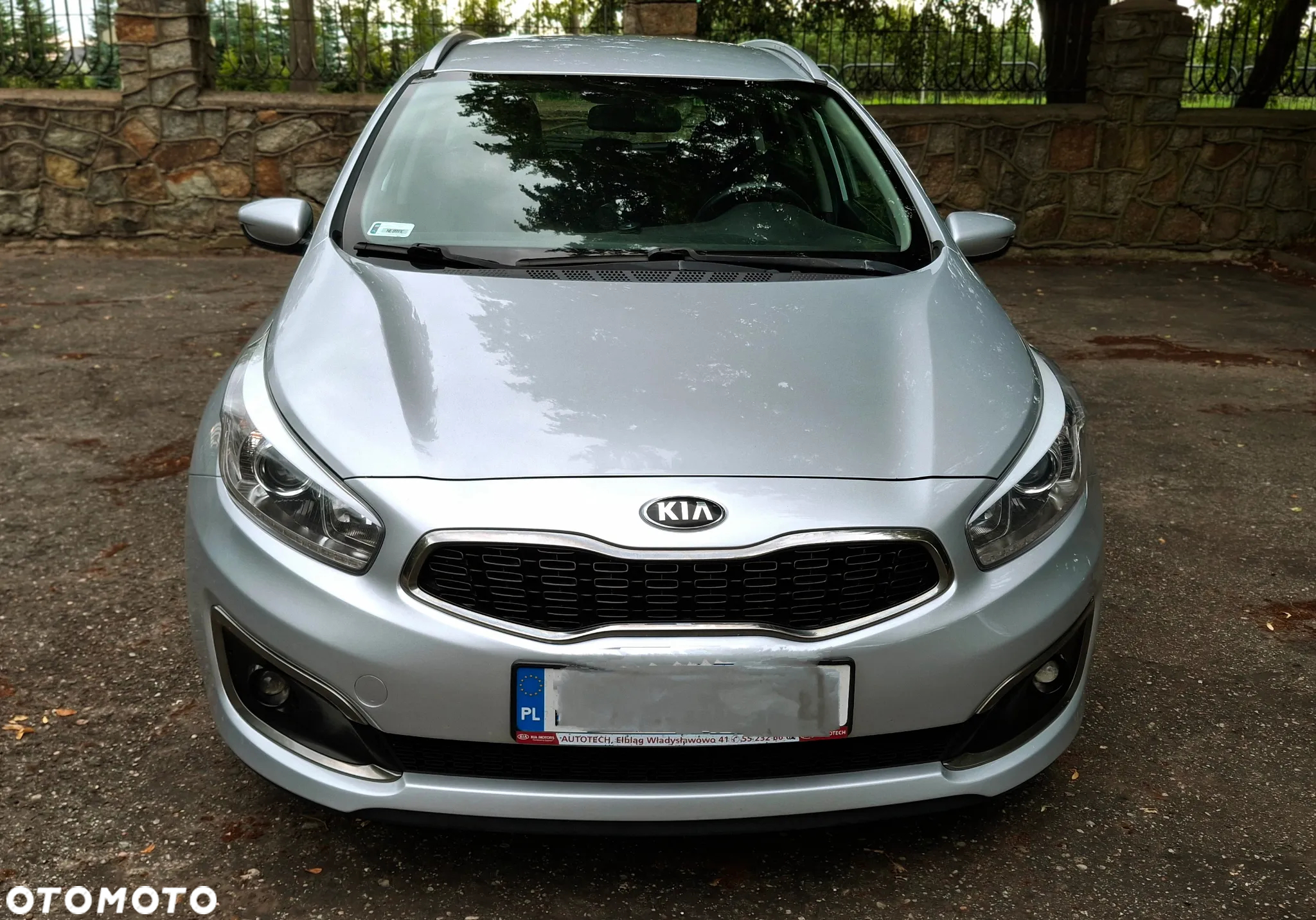 Kia Ceed - 8