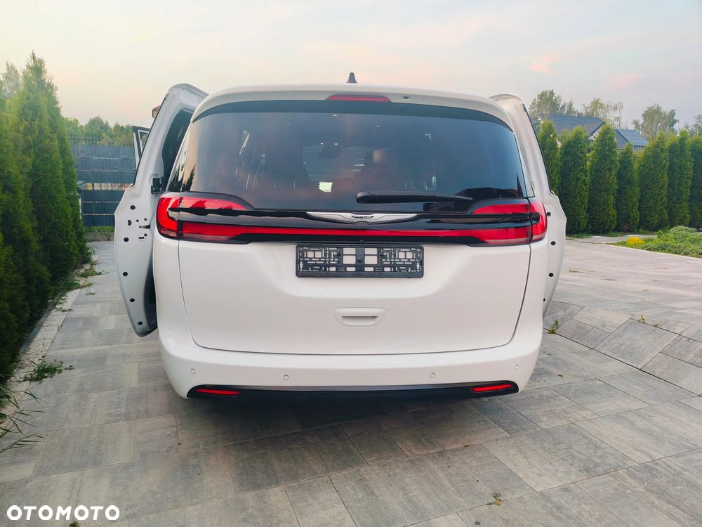 Chrysler Pacifica - 20