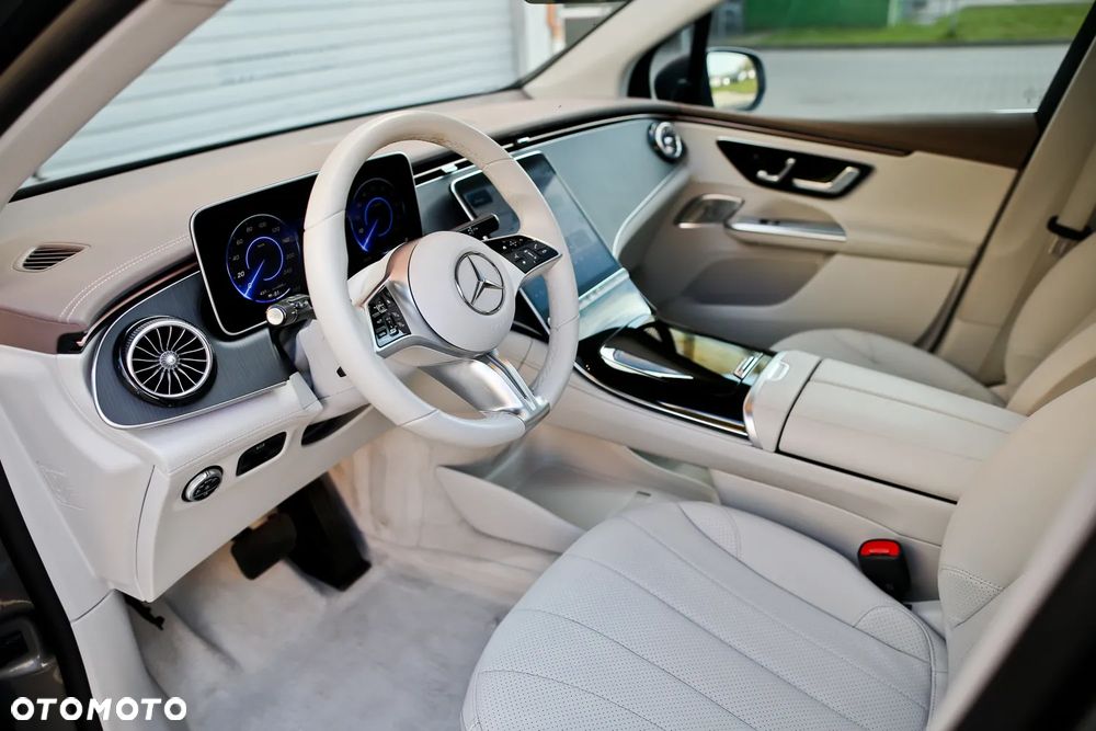 Mercedes-Benz EQE 350+ AMG Line Premium - 9