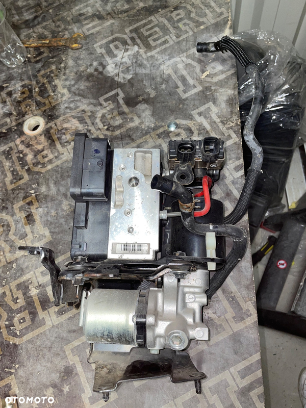 POMPA ABS LEXUS LS460 2007-2015