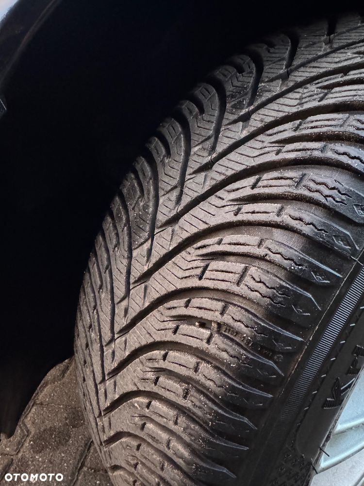 BMW Seria 3 318i - 17