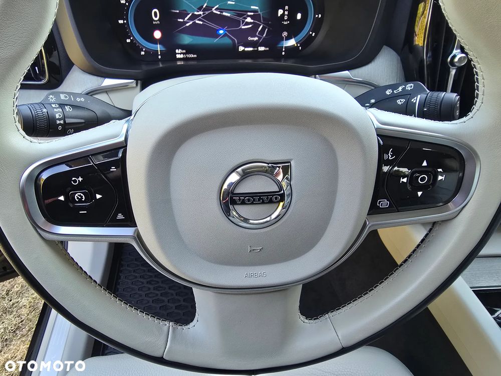 Volvo XC 60 B4 D AWD Plus Bright - 17