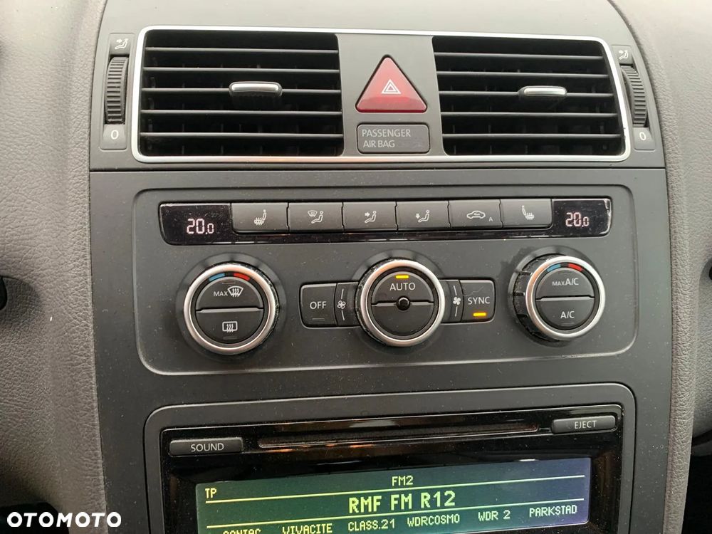 Volkswagen Touran 2.0 TDI DPF BlueMotion Technology Highline - 19