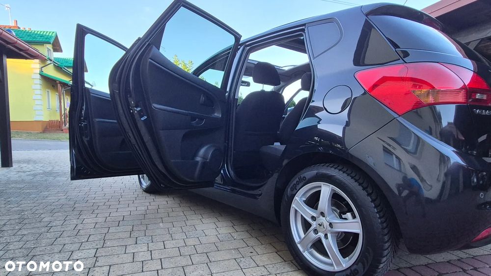 Kia Venga 1.6 CVVT Automatik Fifa World Cup Edition - 32