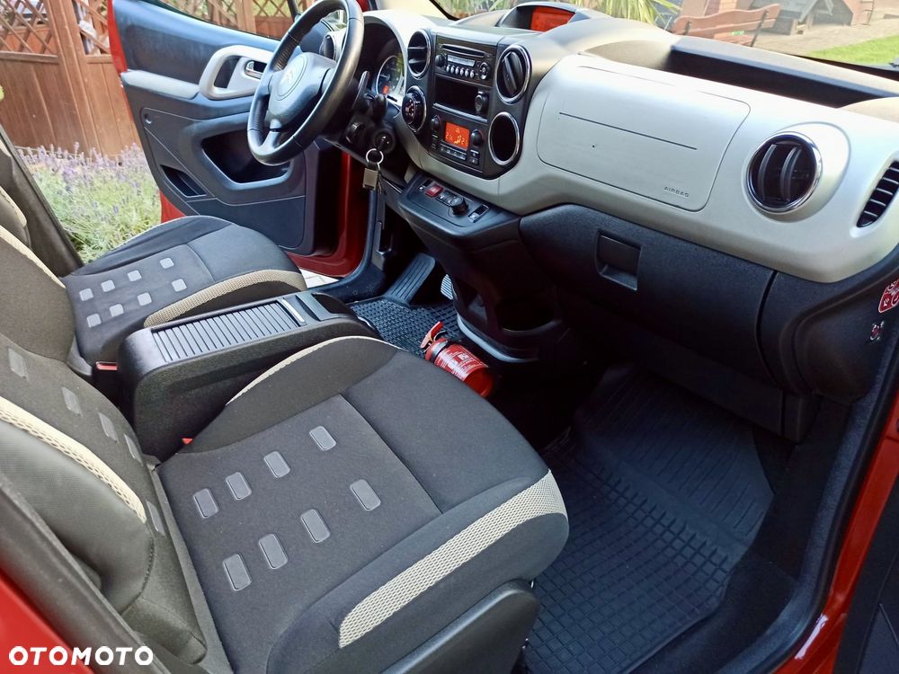Citroën Berlingo Multispace e-HDi 90 FAP EGS6 Exclusive - 18