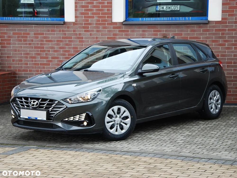 Hyundai i30 1.5 DPI Modern - 23