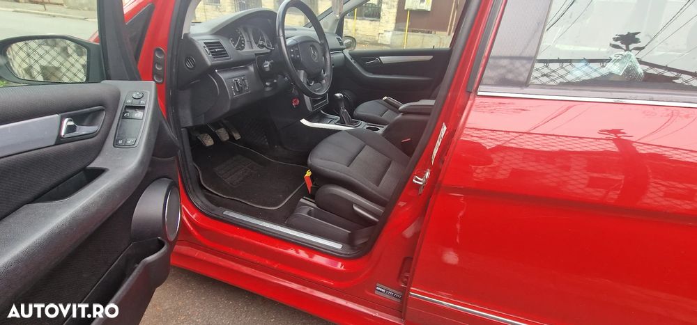 Mercedes-Benz B 200 CDI - 9