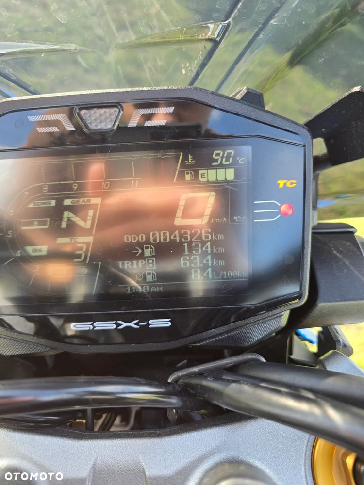 Suzuki GSX 1000 - 14