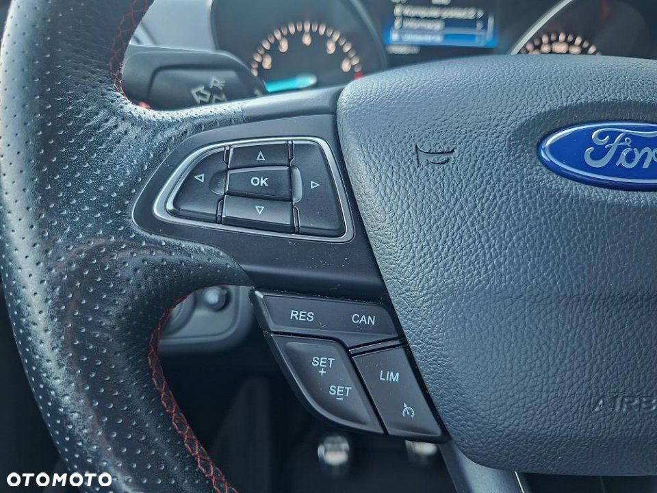 Ford Kuga - 19
