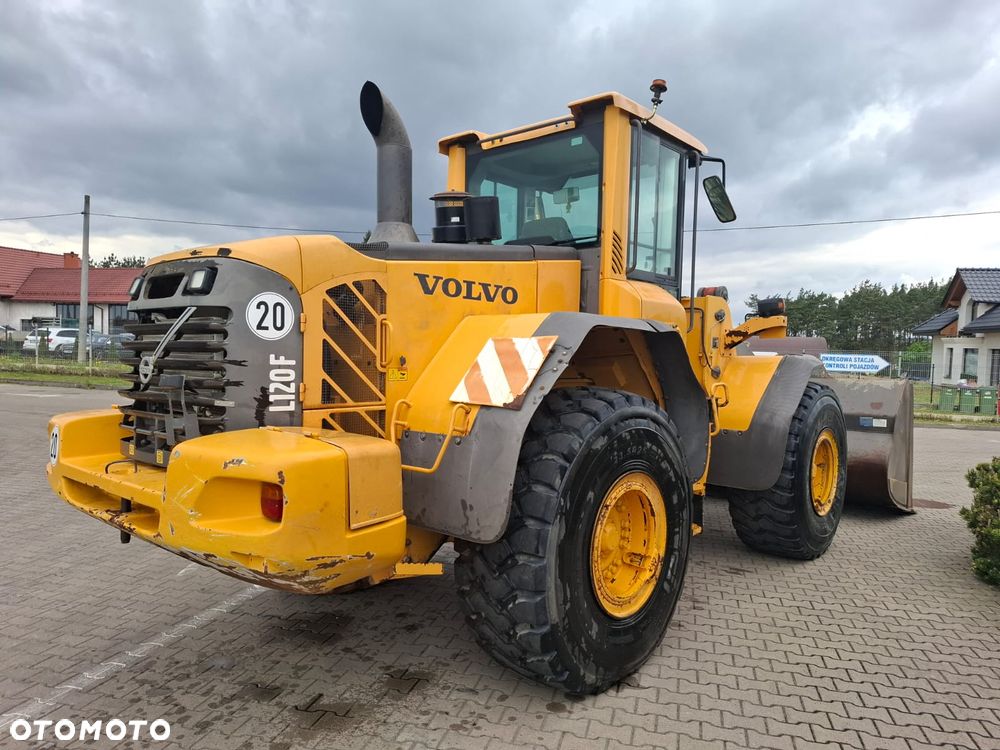 Volvo L120F - 4